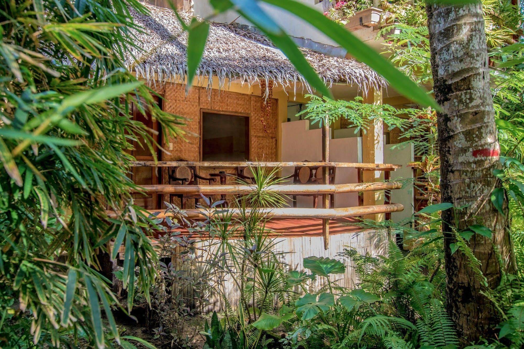 Bamboo Bungalows Resthouse Balabag  Екстер'єр фото