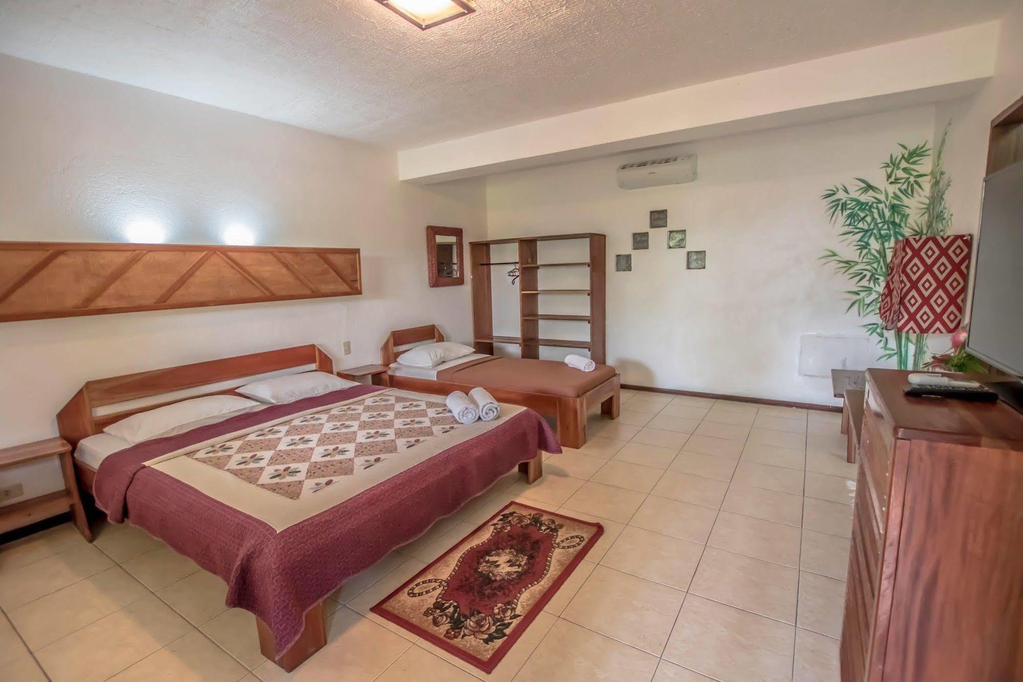 Bamboo Bungalows Resthouse Balabag  Екстер'єр фото