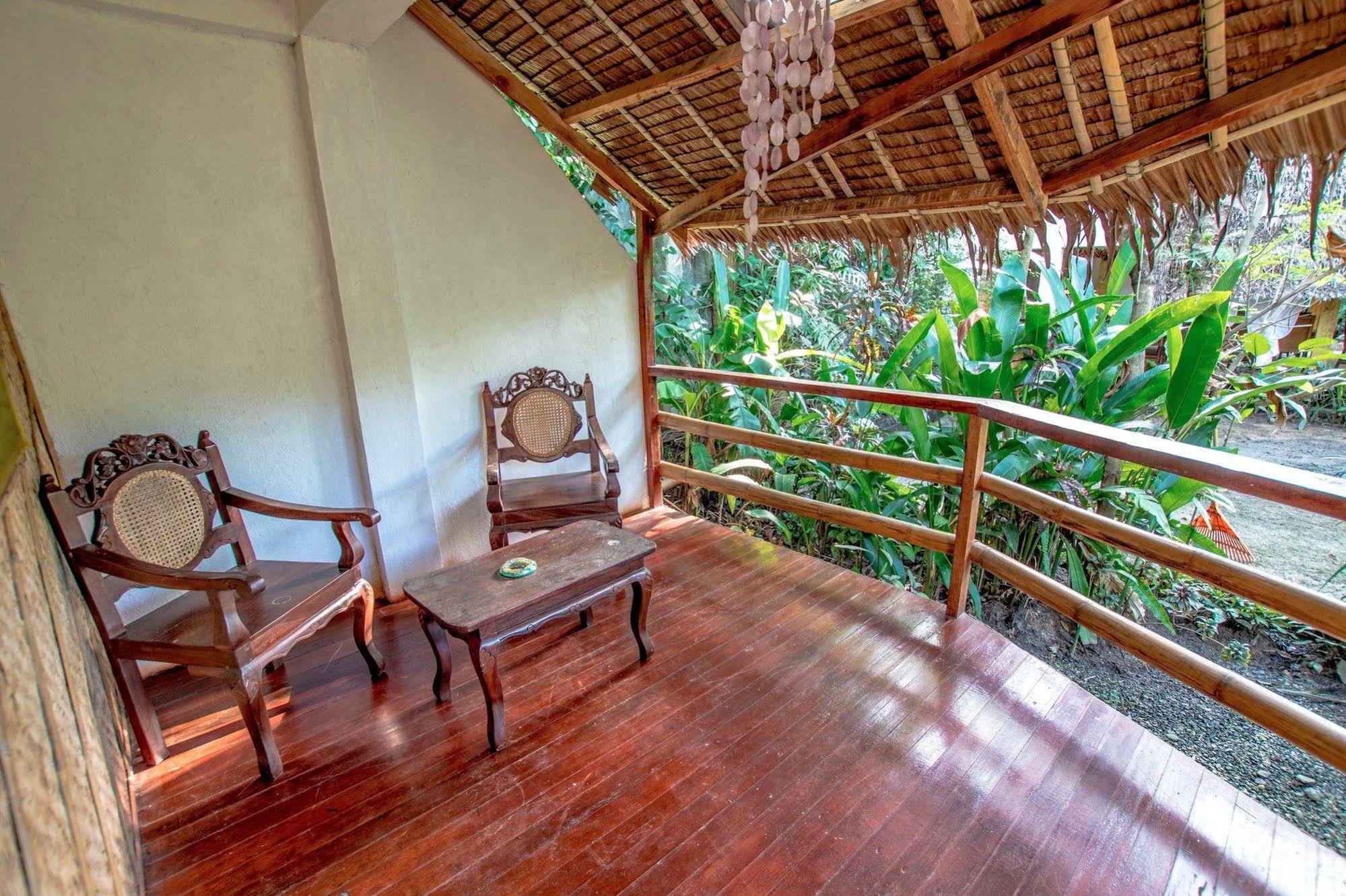 Bamboo Bungalows Resthouse Balabag  Екстер'єр фото