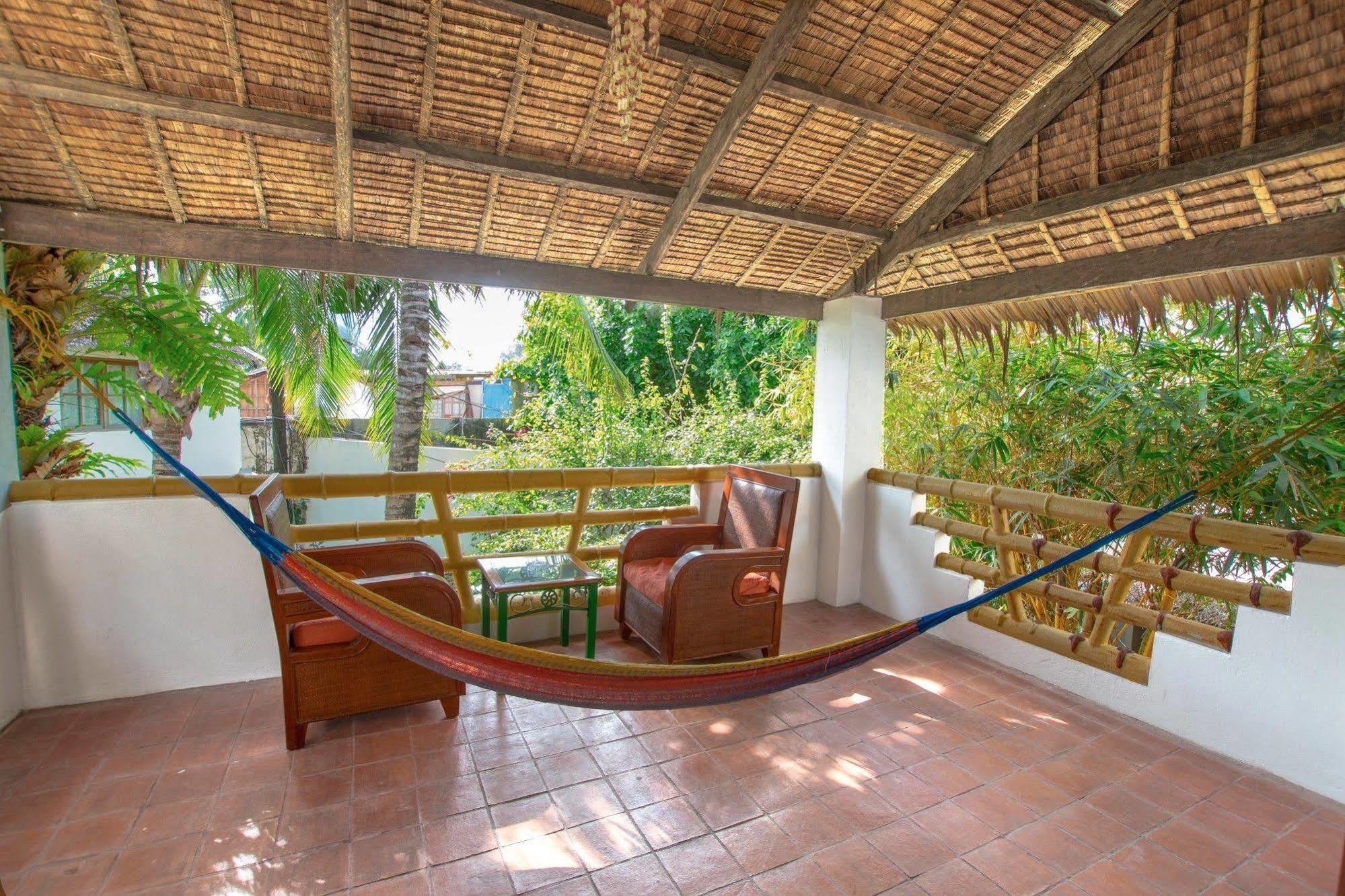 Bamboo Bungalows Resthouse Balabag  Екстер'єр фото