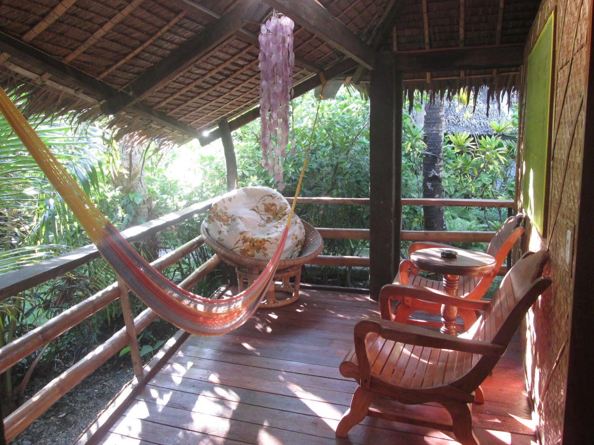 Bamboo Bungalows Resthouse Balabag  Екстер'єр фото
